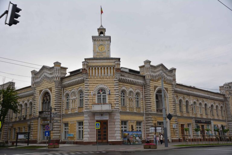 Moldawien, Chisinau, Bild zeigt Gebäude