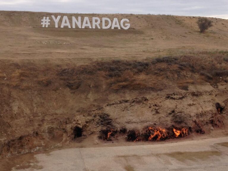 Aserbaidschan Rundreise 7 Tage Go East Reisen Yanardag_aserbaidschan