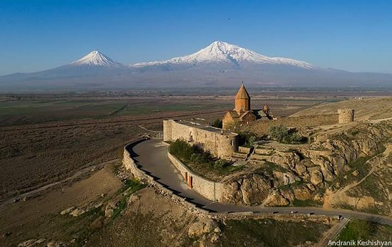 Armenien Georgien Rundriese Go East Reisen zeigt Ararat und Khor Virap