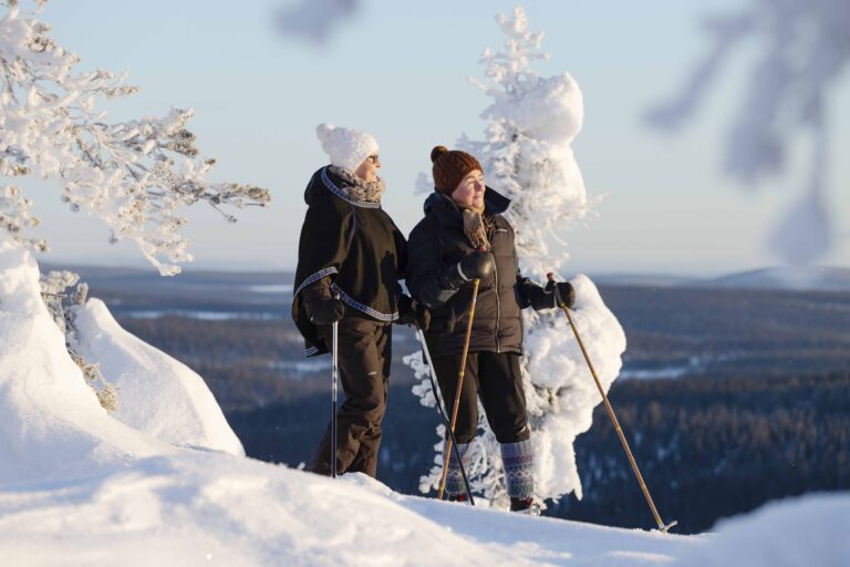 Salla Finnland Go East Reisen Schneeschuhwanderung Salla