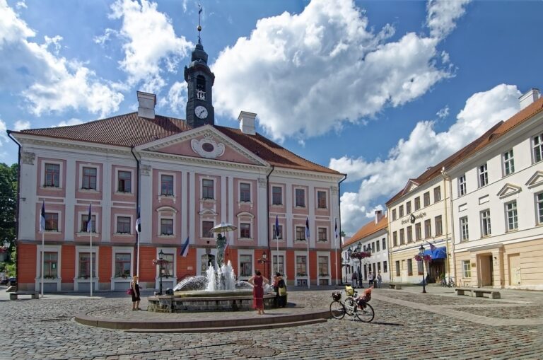 Bild zeigt Rathaus in Tartu