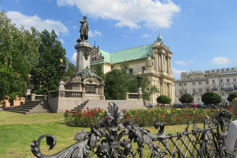lino9999-warsaw-2825709_1280 Warschau Radreise Polen Königsweg
