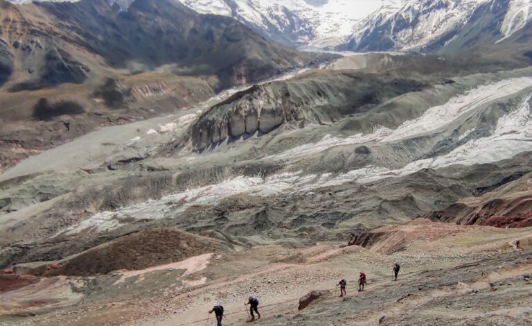 yukhin-peak-31 Trekking Pik Lenin Pamir Go East REisen